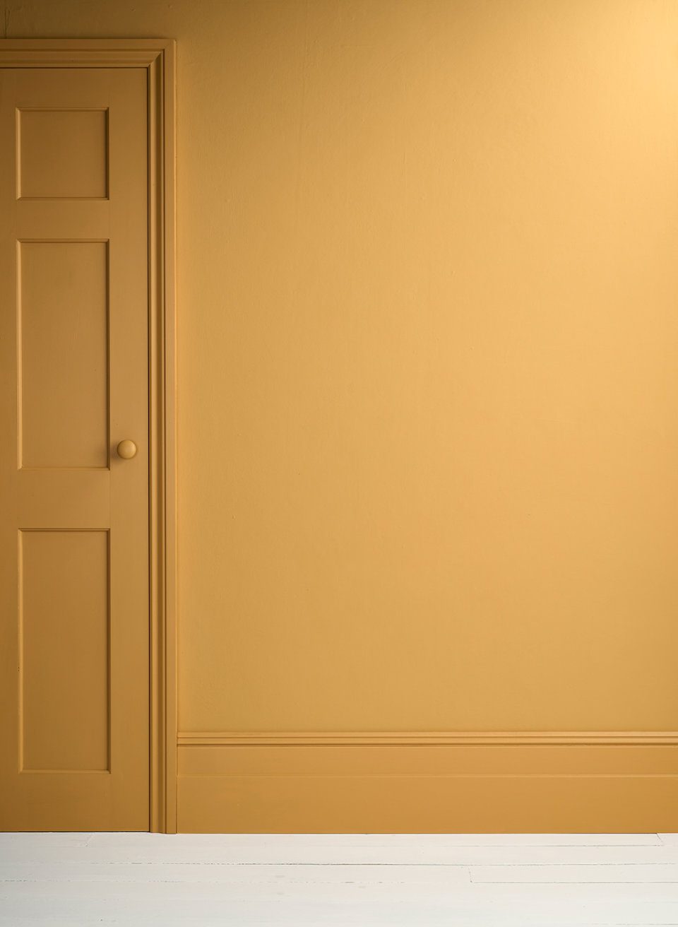 Carnaby Yellow Satin Paint Annie Sloan