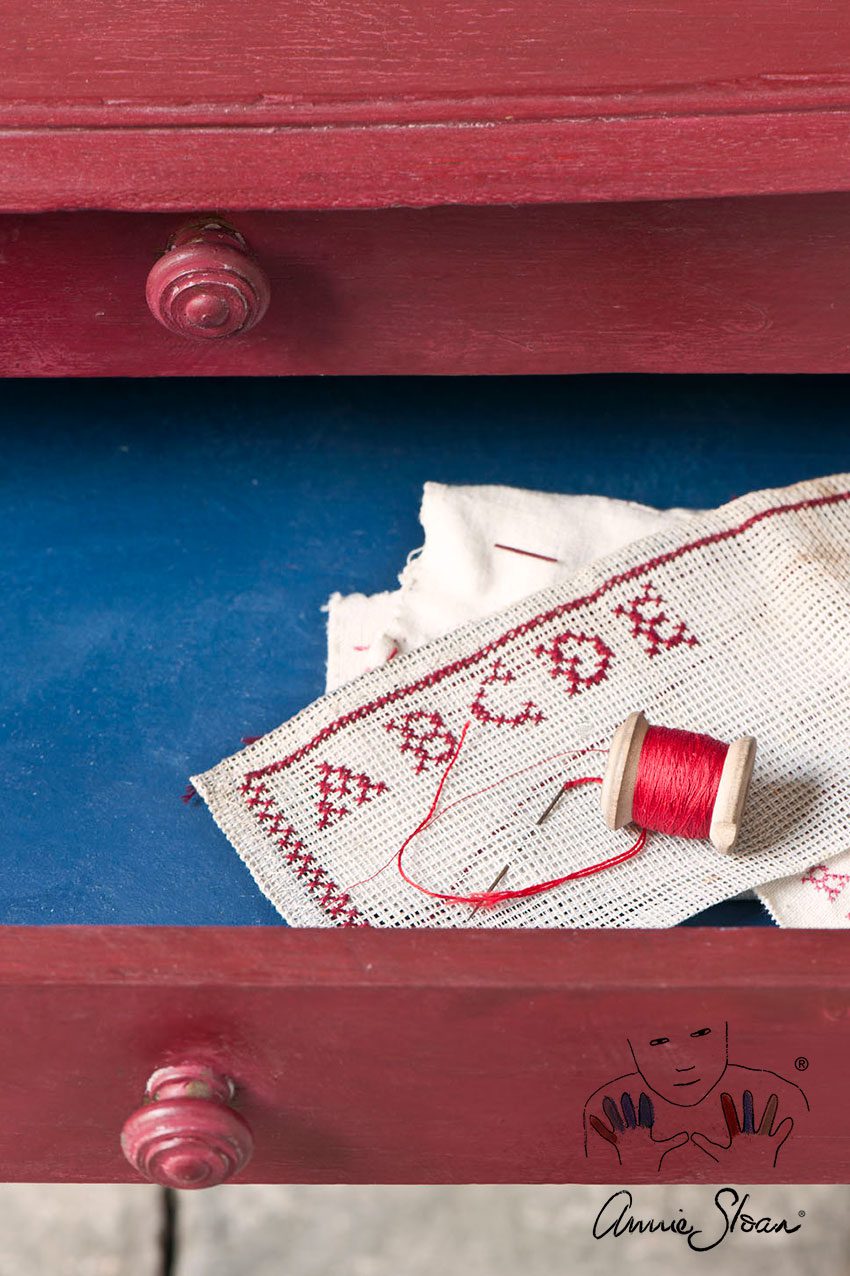 Burgundy Chalk Paint krétafesték Annie Sloan
