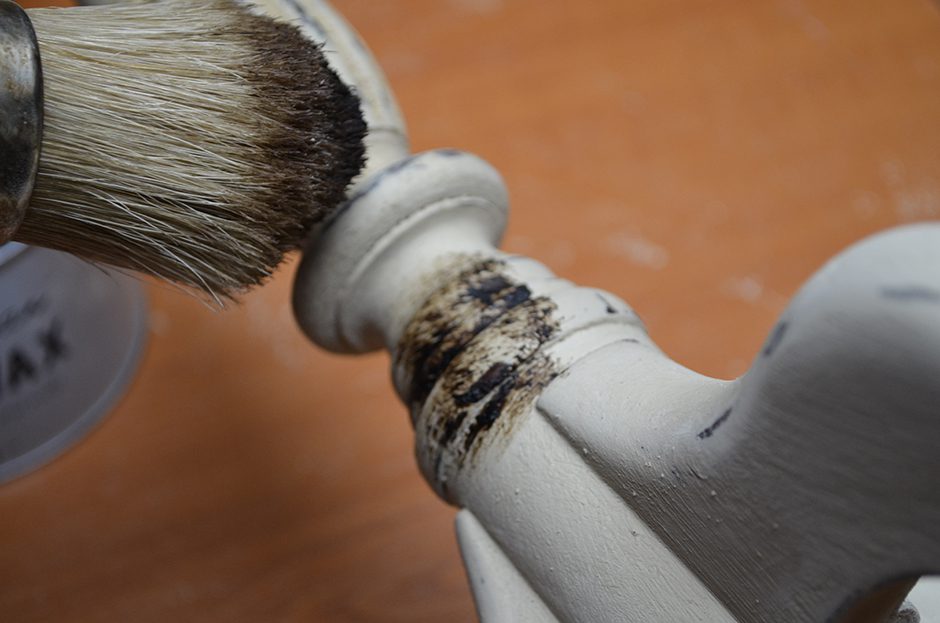 Repesztés Chalk Paint ™ festékkel