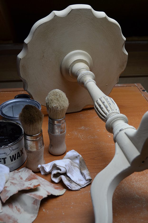 Repesztés Chalk Paint ™ festékkel