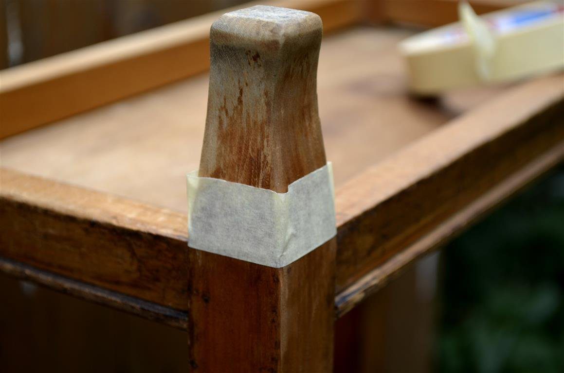 konzol asztal festése old ochre színben