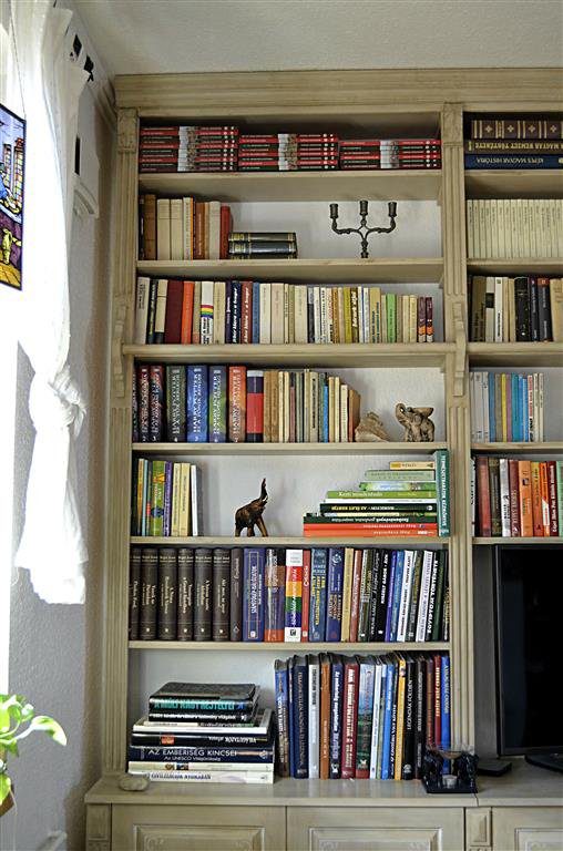 könyvespolc shelf styling