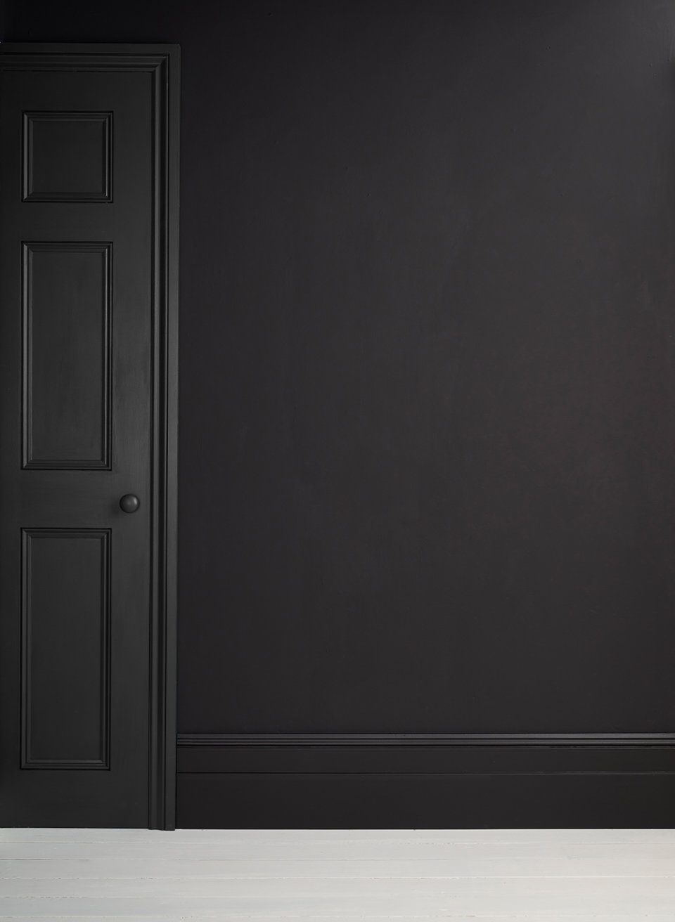 Athenian Black Satin Paint Annie Sloan