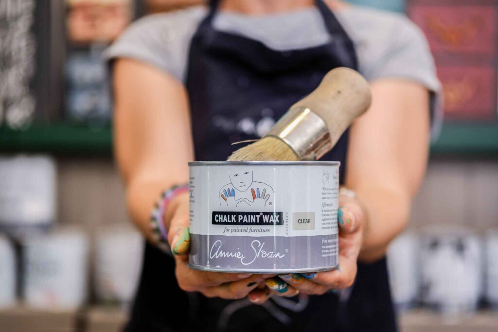 Annie Sloan clear wax lágy bútorviasz átlátszó