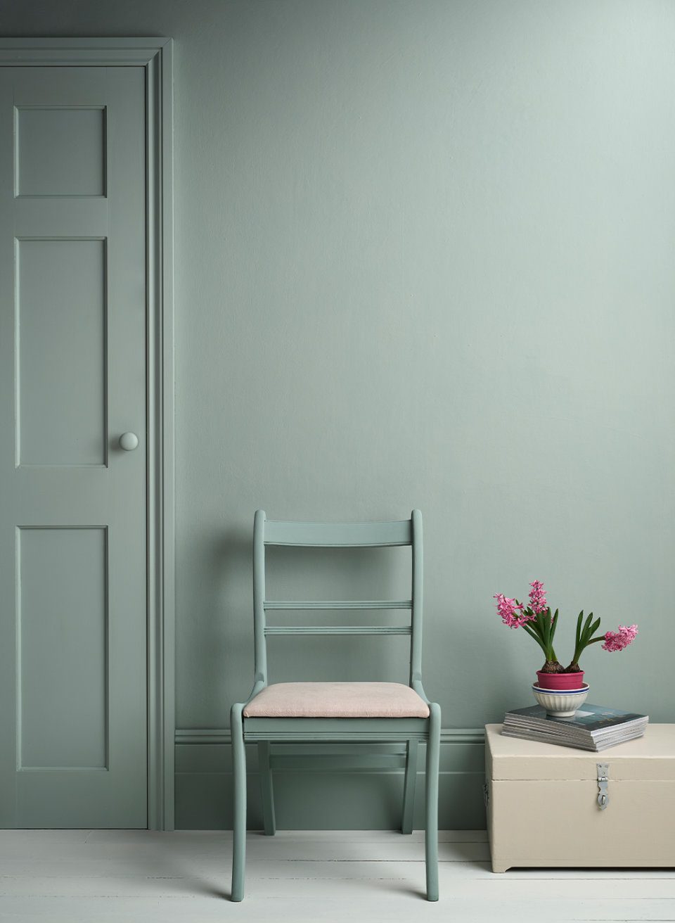 Pemberley Blue Satin Paint Annie Sloan