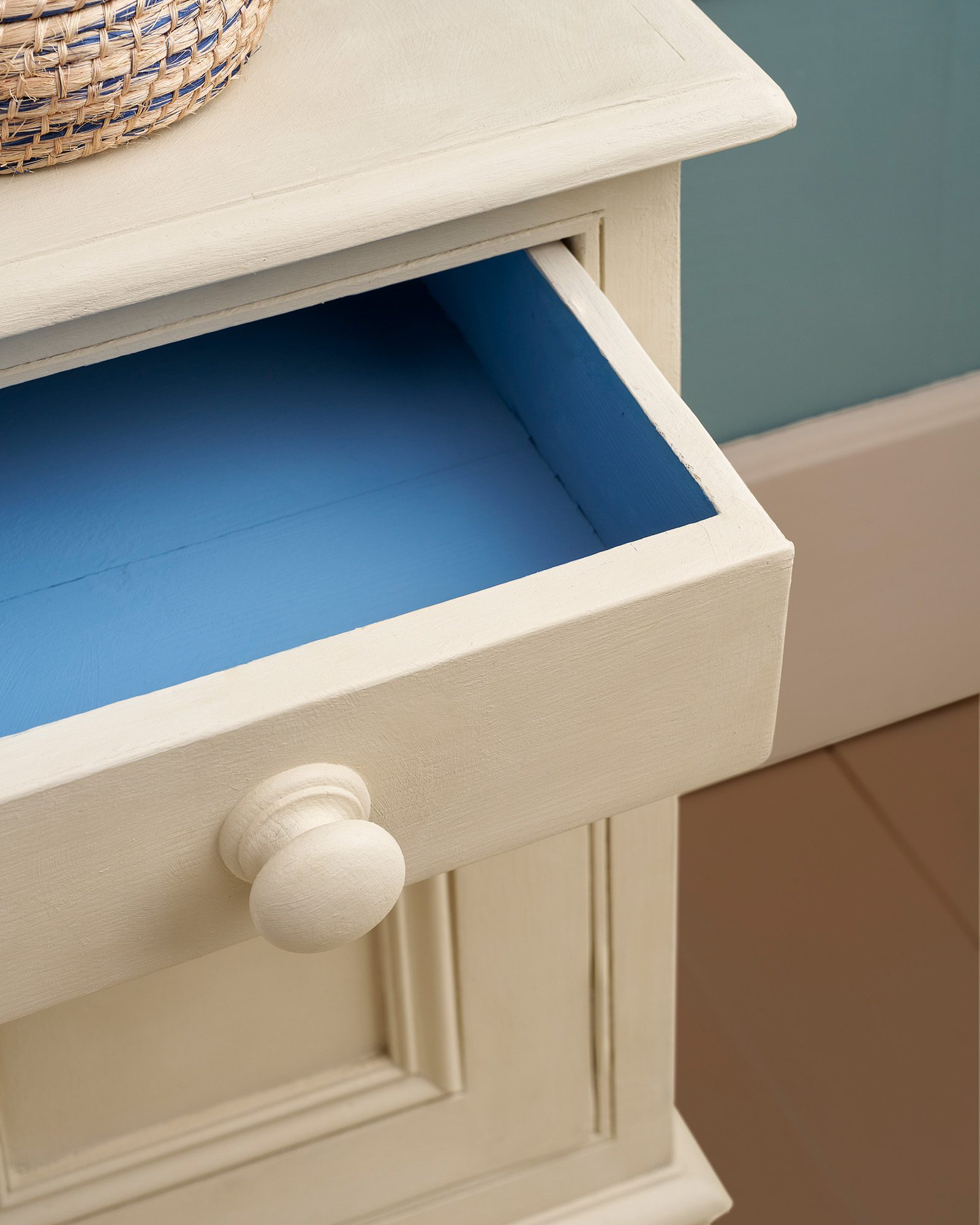 Canvas chalk paint kretafestek annie sloan ejjeliszekény részlet