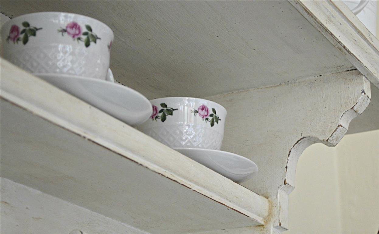 Shabby chic tálaspolc festés