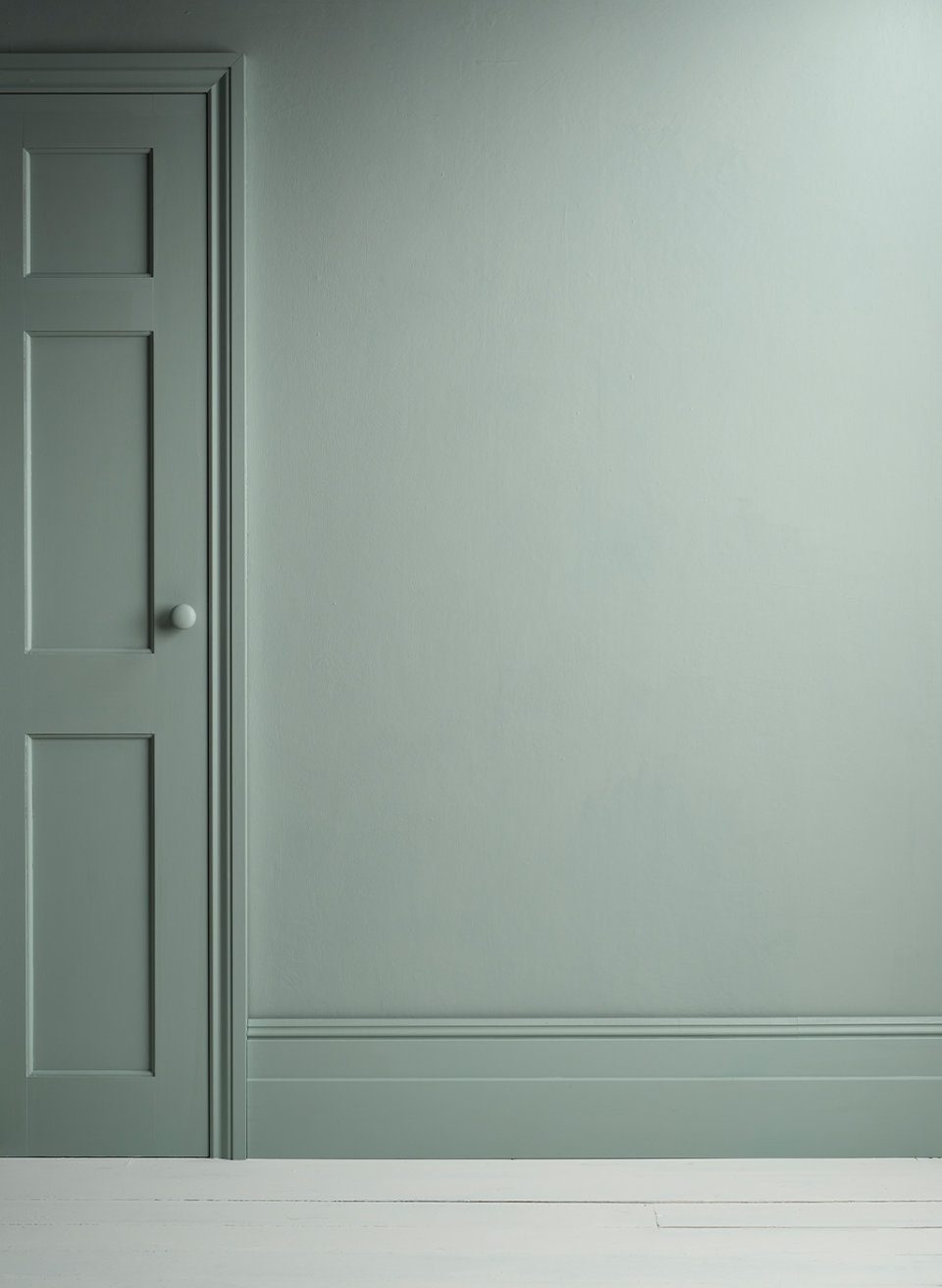 Pemberley Blue Satin Paint Annie Sloan