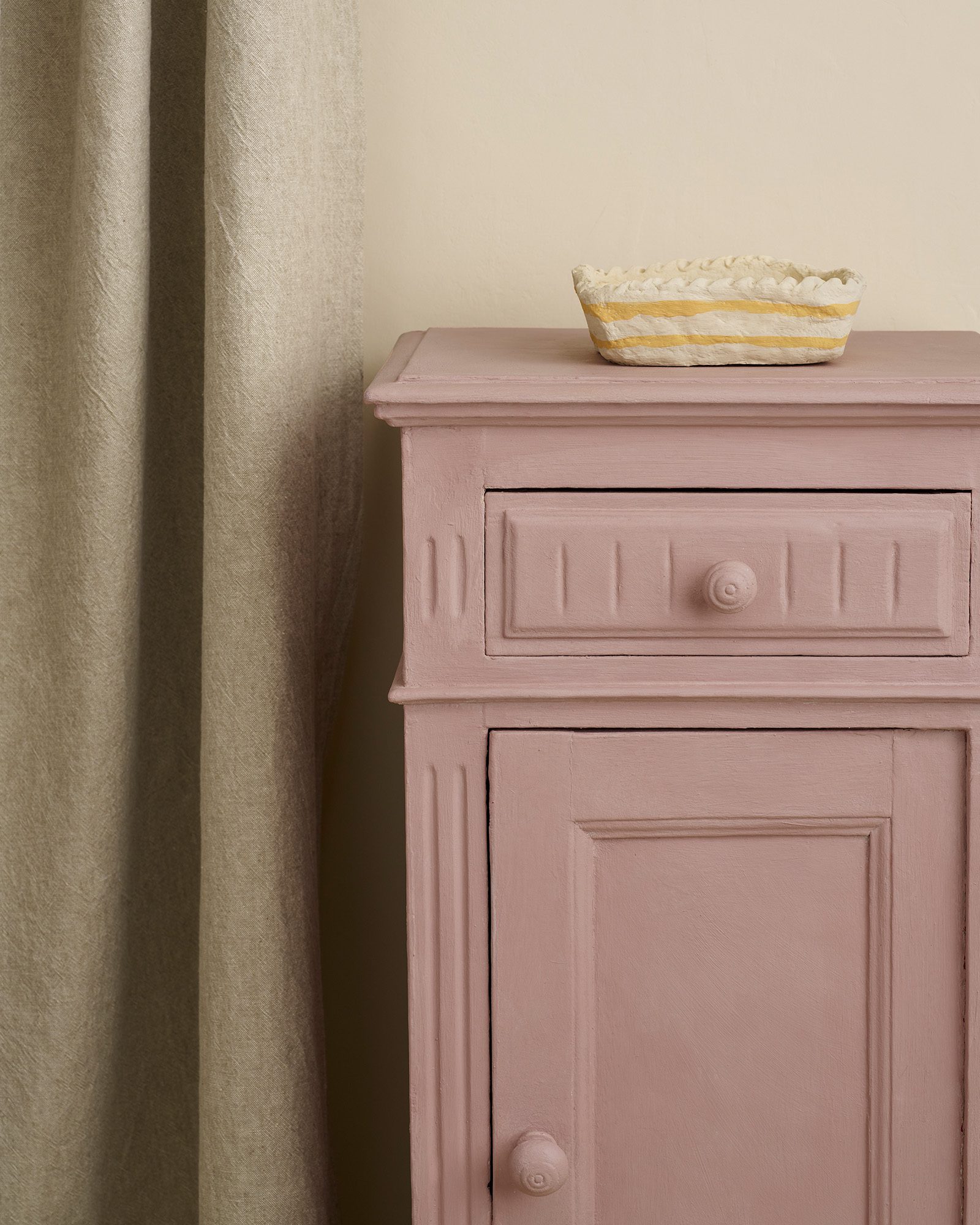 Jaipur Pink chalk paint kretafestek annie sloan komód fuggony