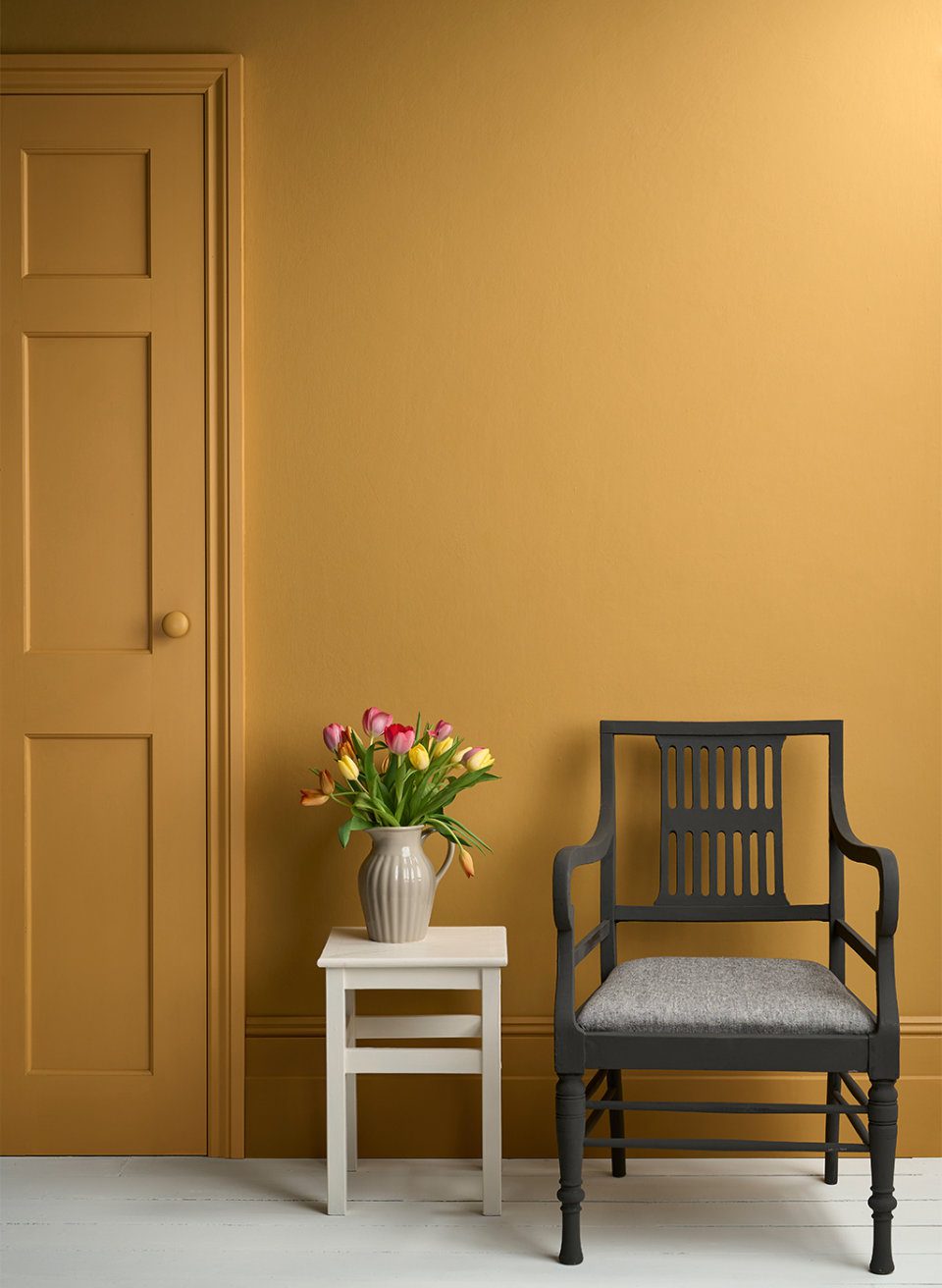 Carnaby Yellow Satin Paint Annie Sloan
