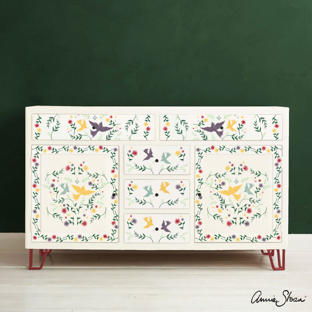 Annie Sloan Mexican Bird Stencil butoron