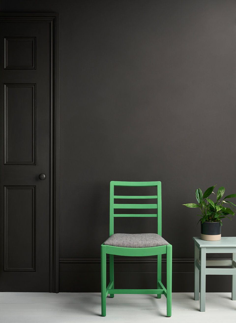 Graphite Satin Paint Annie Sloan