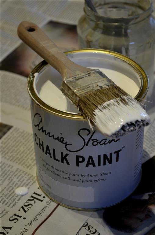 Annie Sloan chalk paint pure white
