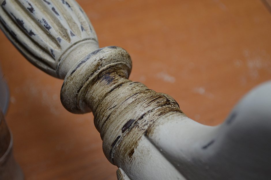Repesztés Chalk Paint ™ festékkel