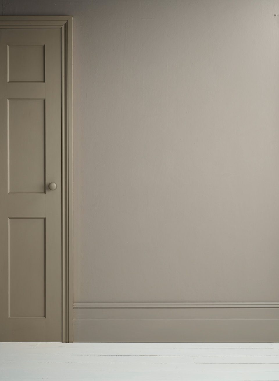 French Linen Satin Paint Annie Sloan